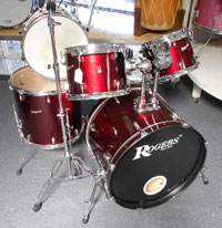 Rogers Maple shell, 10, 12, 16, 22 w/snare